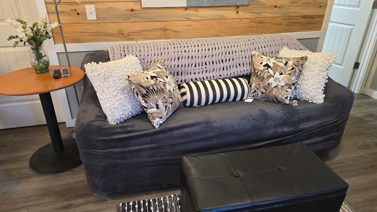 Photo of Livingroom in Montague