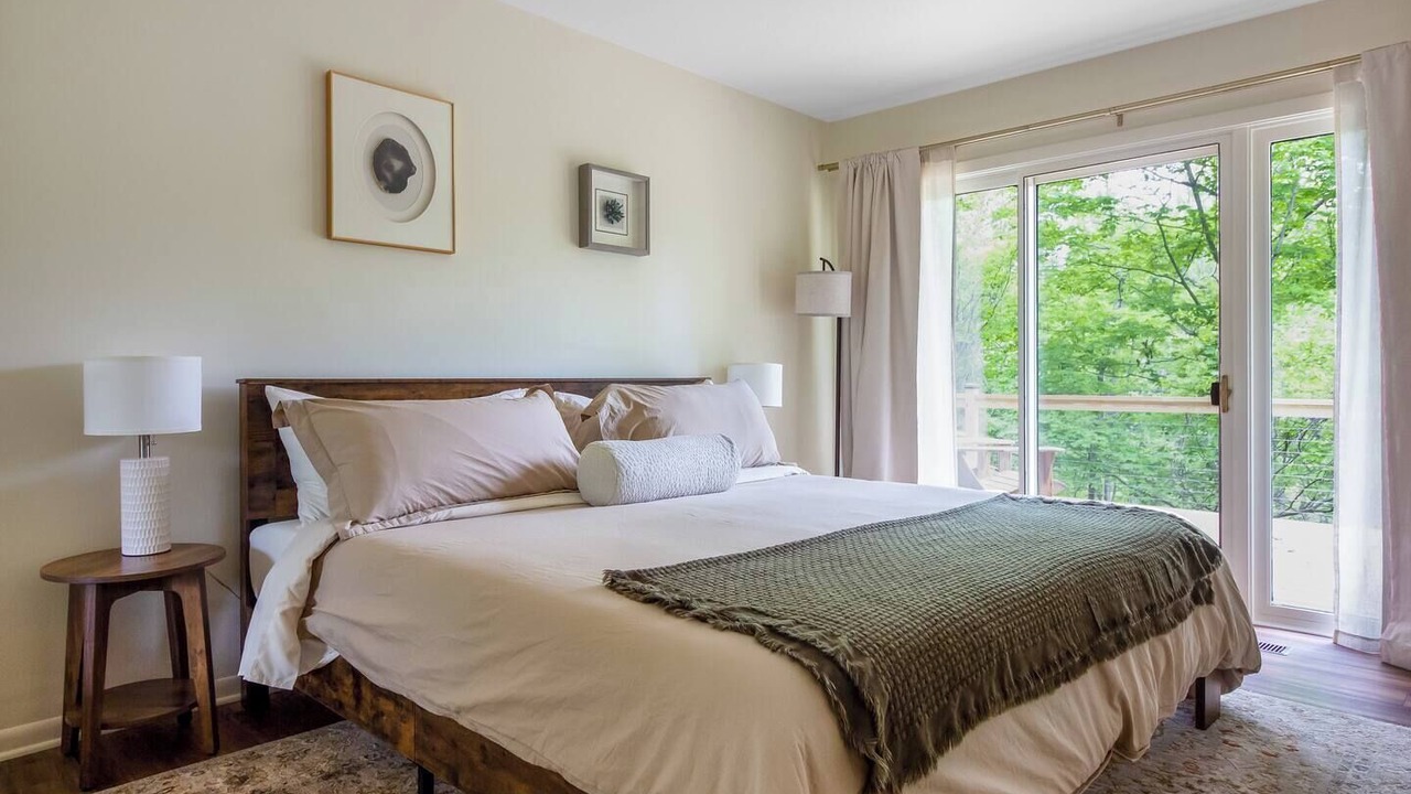Photo of Bedroom in Douglas