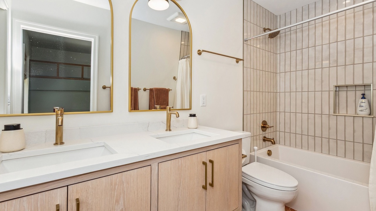 Photo of Bathroom in Union Pier