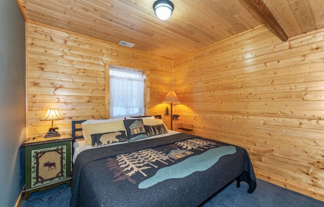 Photo of Bedroom in Eagle River