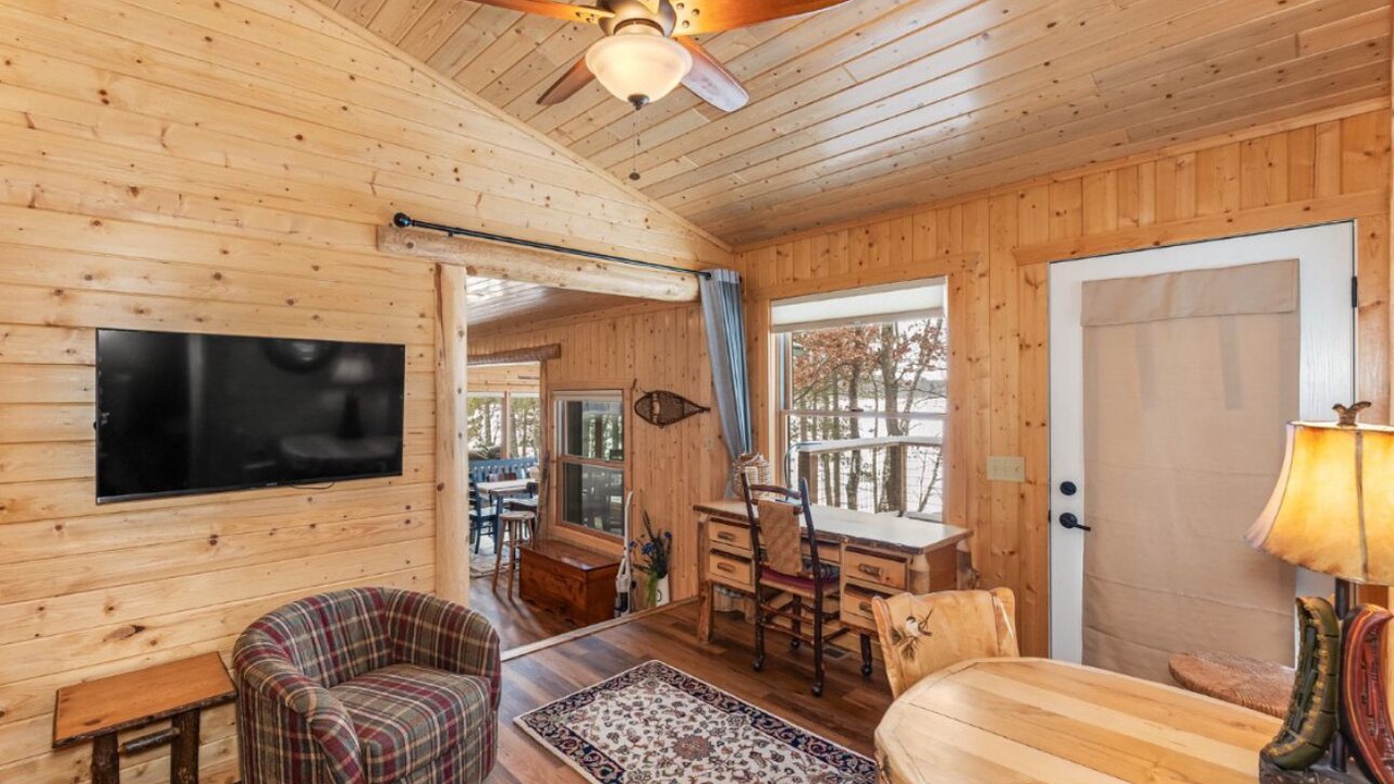 Photo of Livingroom in Eagle River