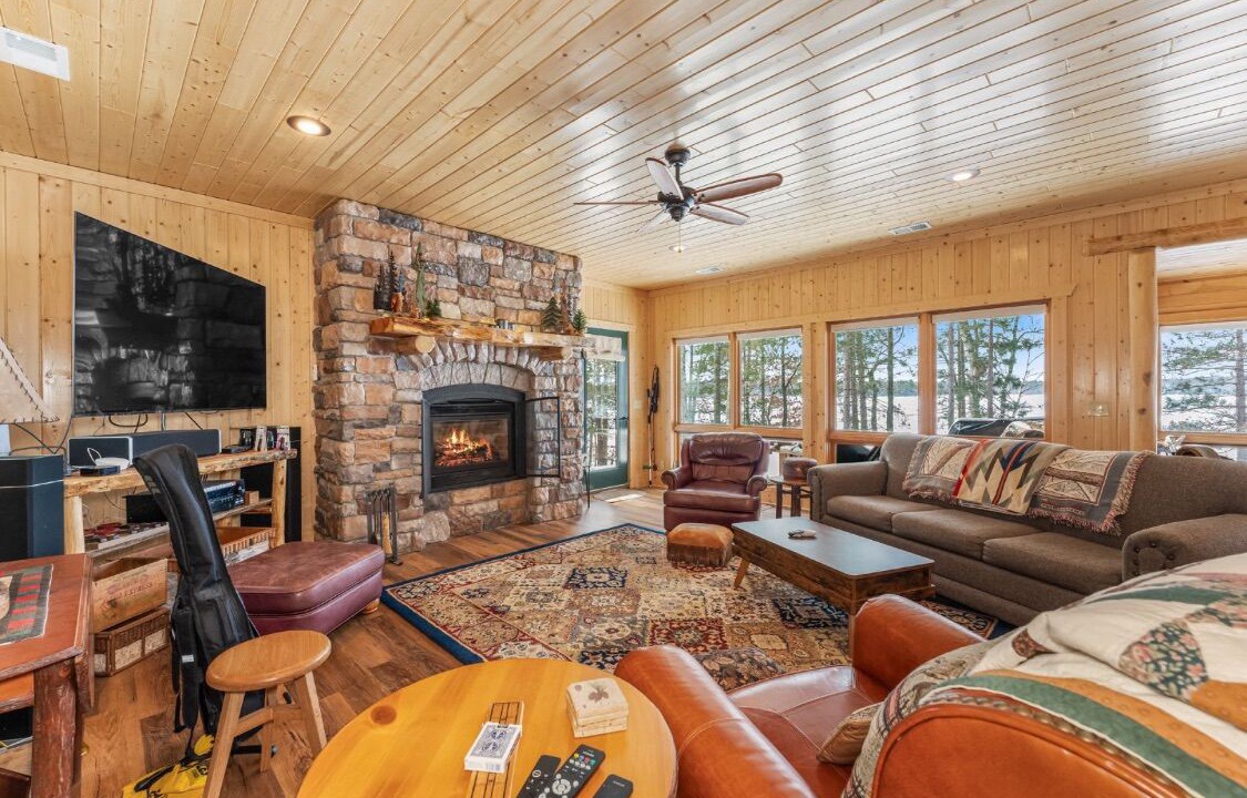 Photo of Livingroom in Eagle River