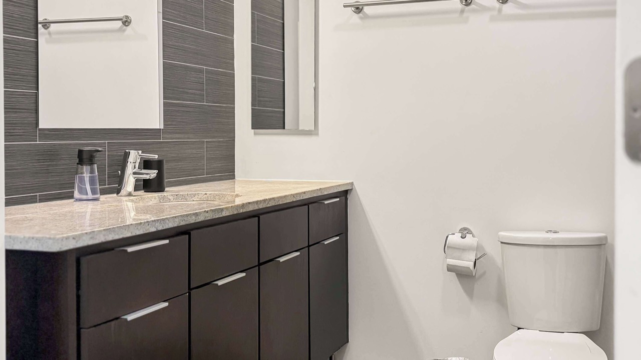 Photo of Bathroom in East Hyde Park