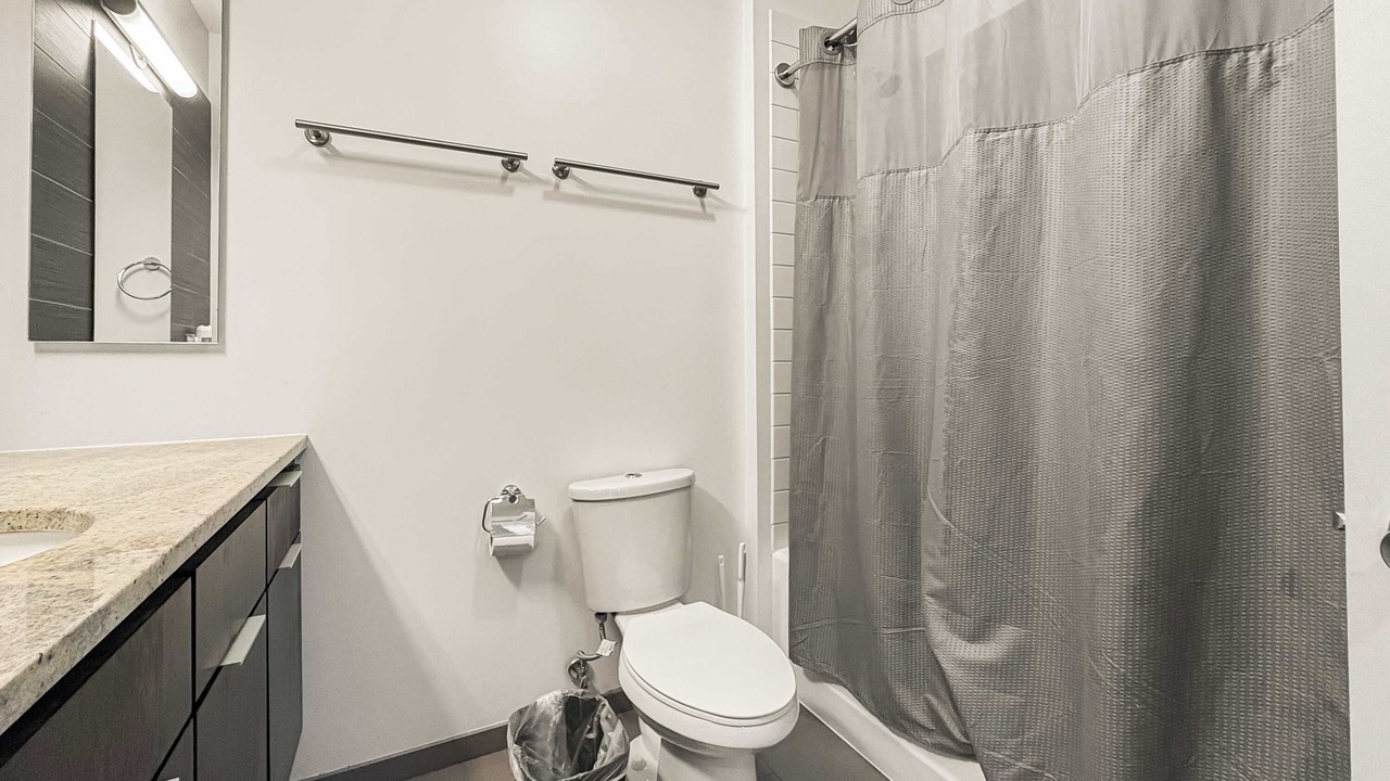 Photo of Bathroom in East Hyde Park
