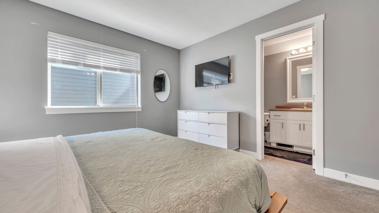 Photo of Bedroom in Arnolds Park