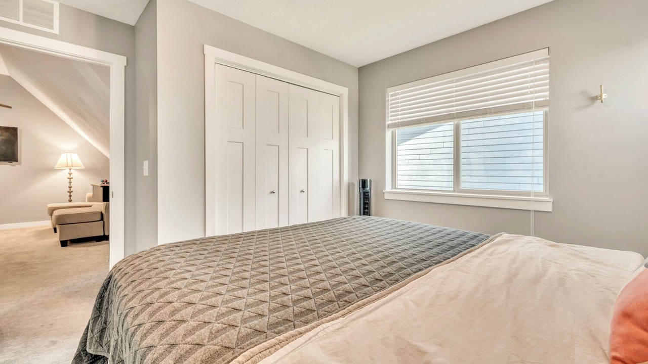 Photo of Bedroom in Arnolds Park