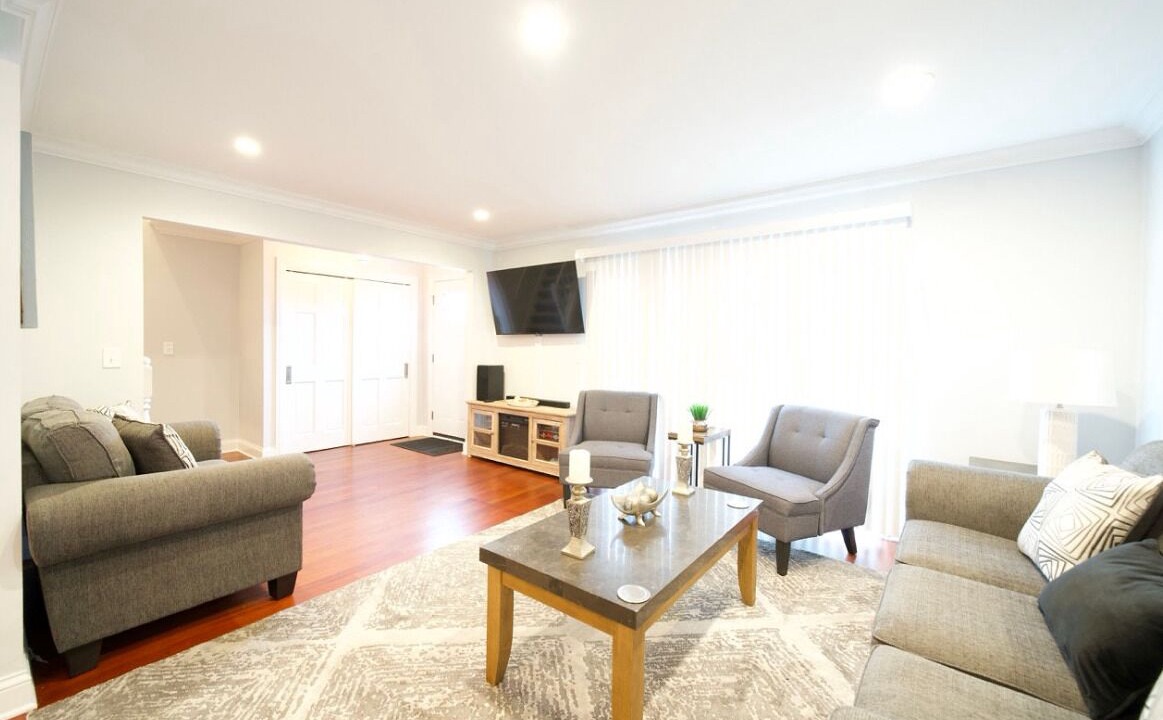 Photo of Livingroom in St. Charles