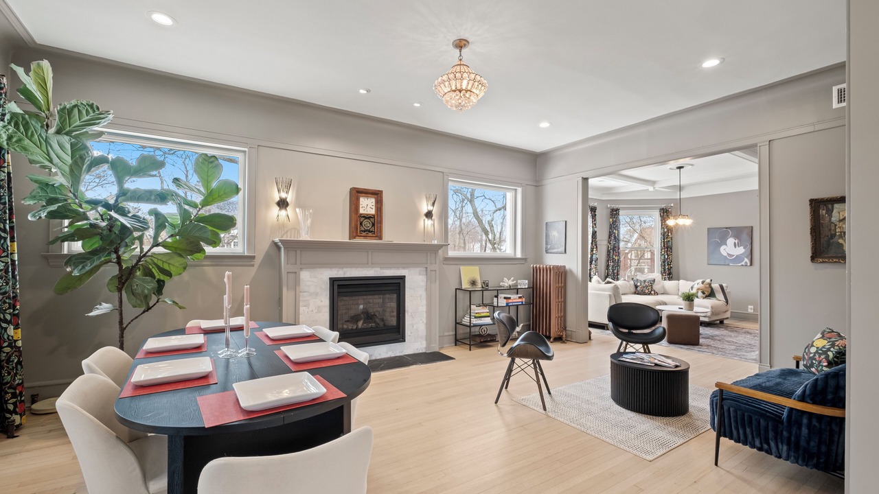Photo of Bedroom in Rogers Park