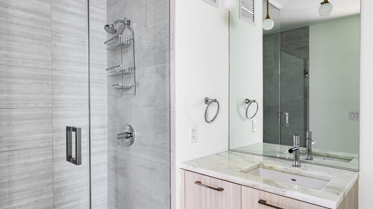 Photo of Bathroom in West Loop Gate