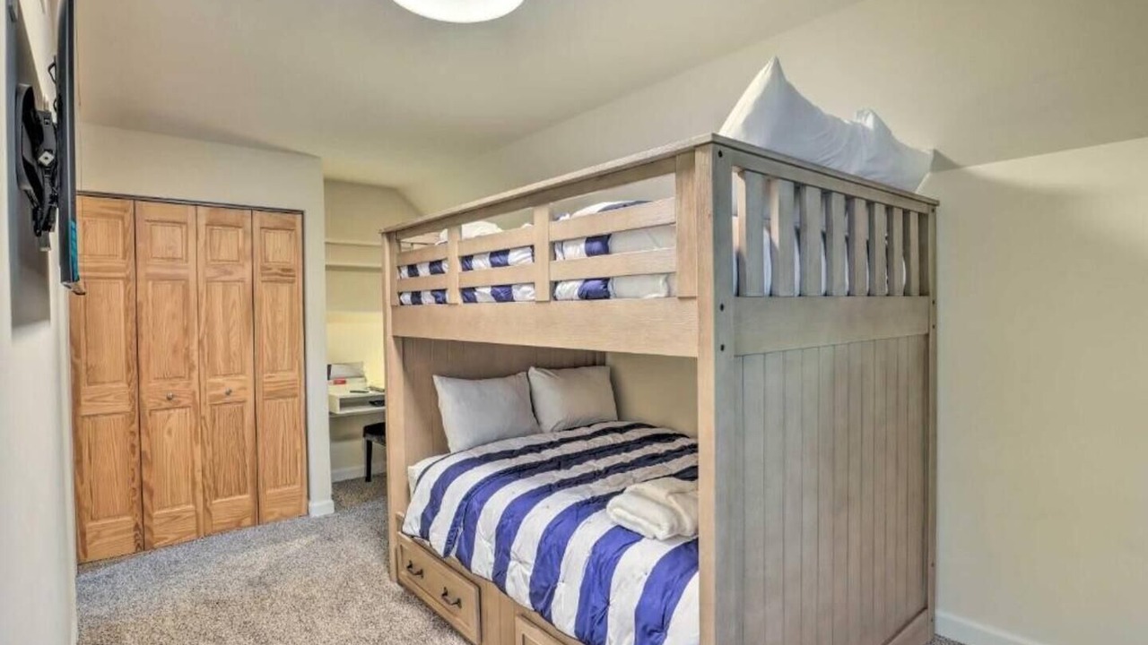 Photo of Bedroom in Lake Geneva