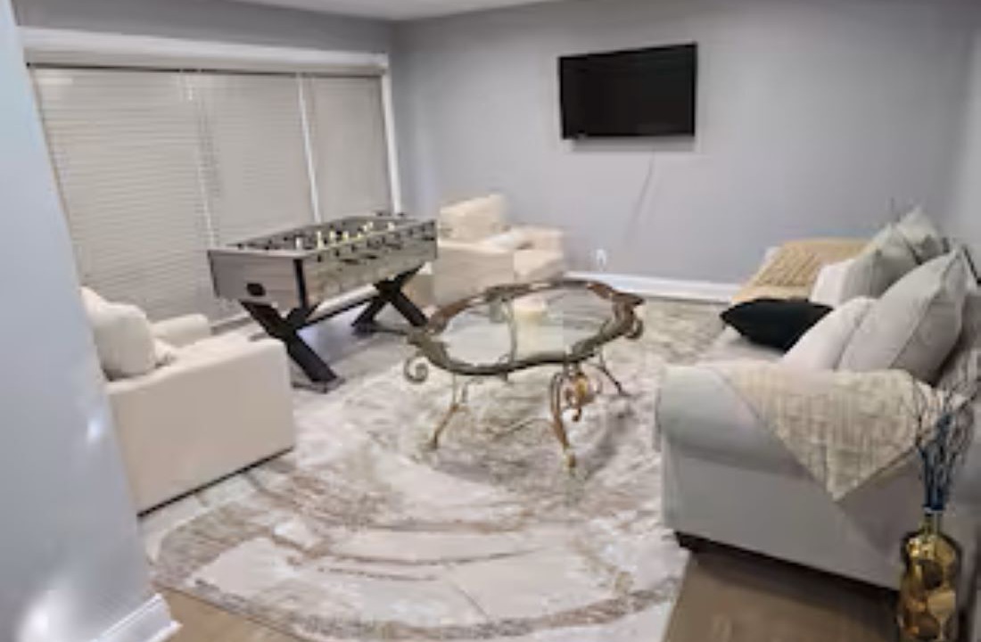 Photo of Livingroom in Skokie