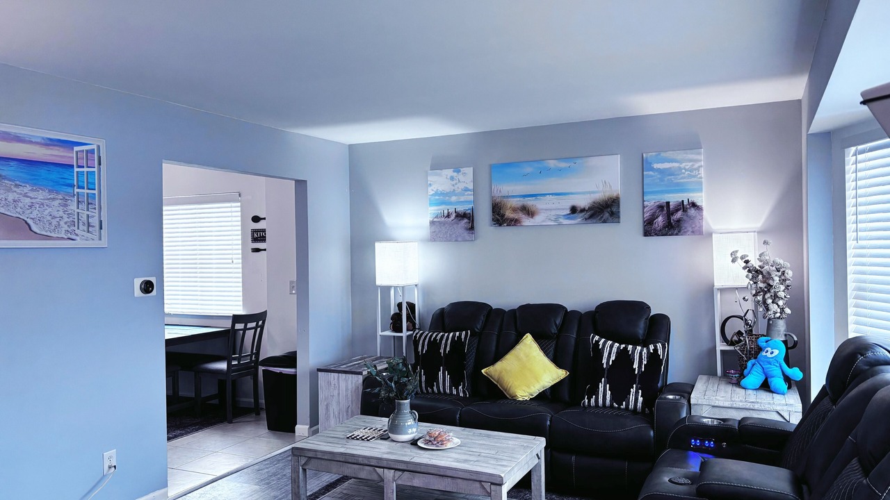 Photo of Livingroom in Madison Heights