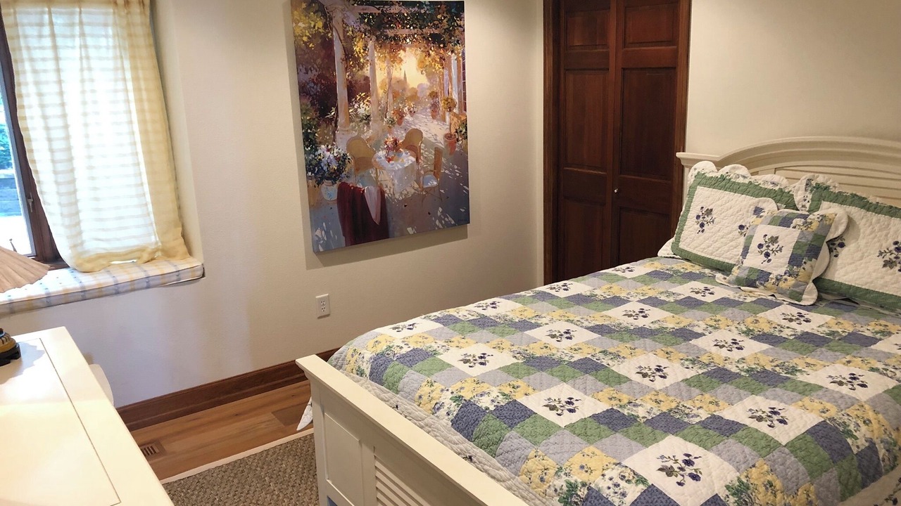 Photo of Bedroom in Spirit Lake