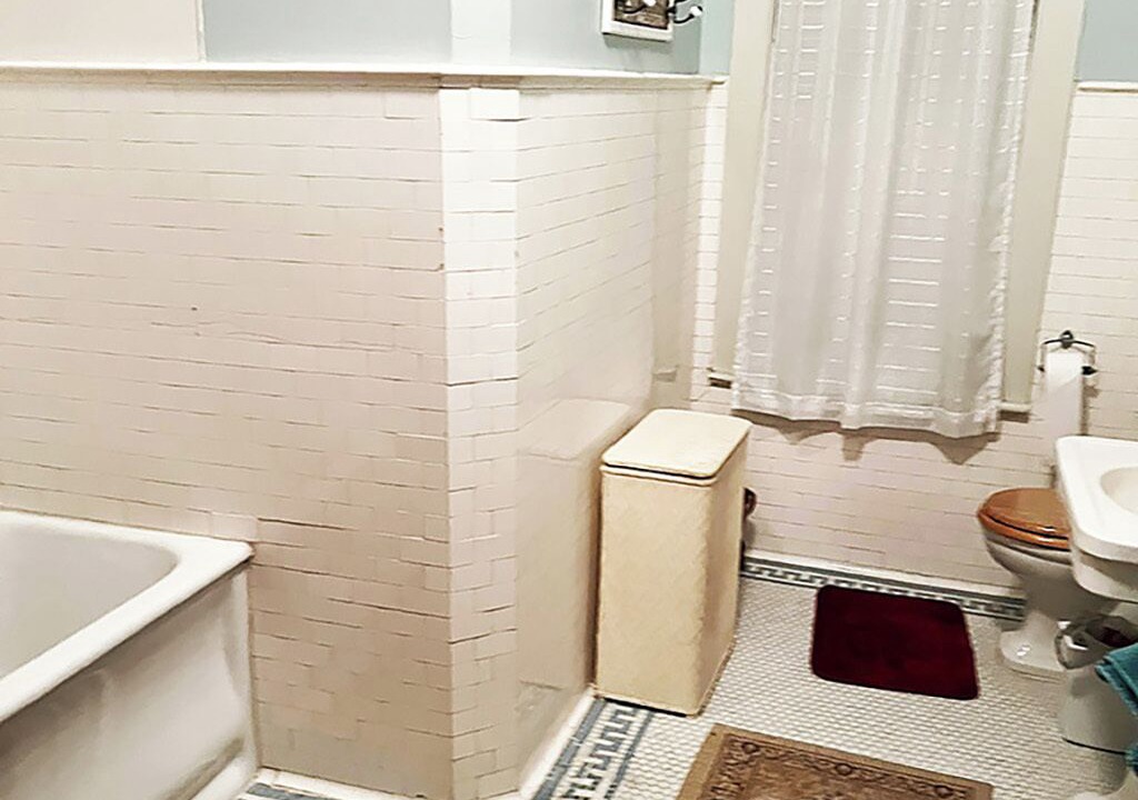 Photo of Bathroom in Council Bluffs