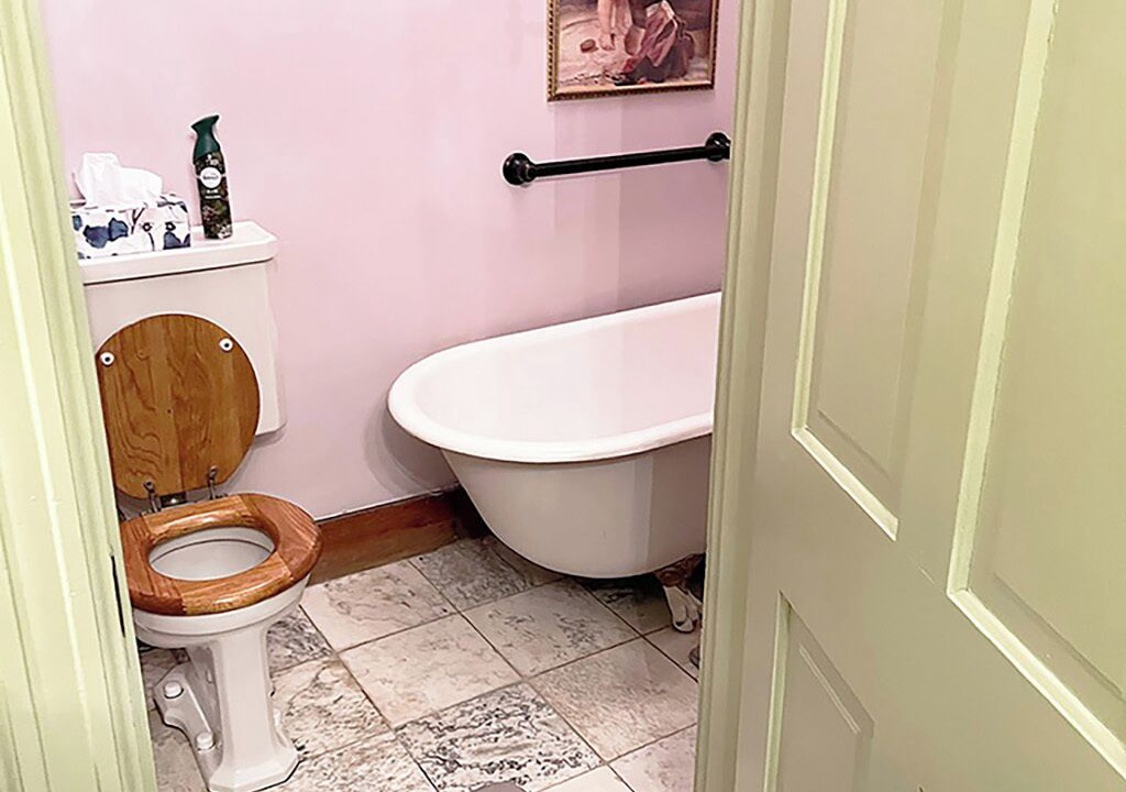 Photo of Bathroom in Council Bluffs