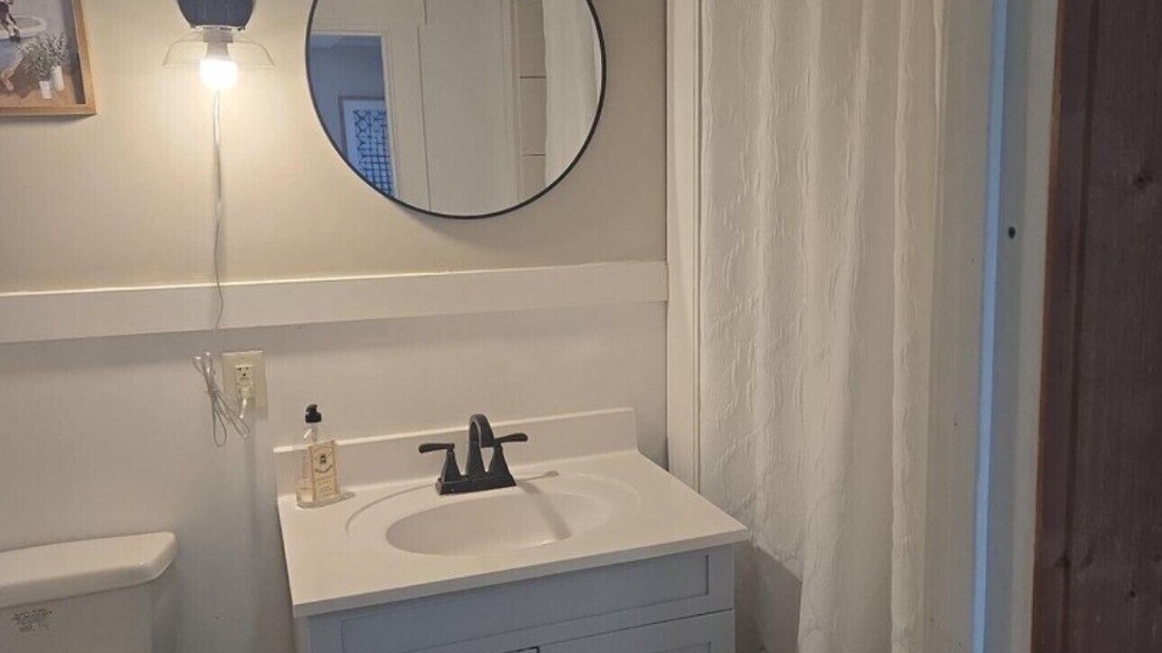 Photo of Bathroom in Northshore Triangle
