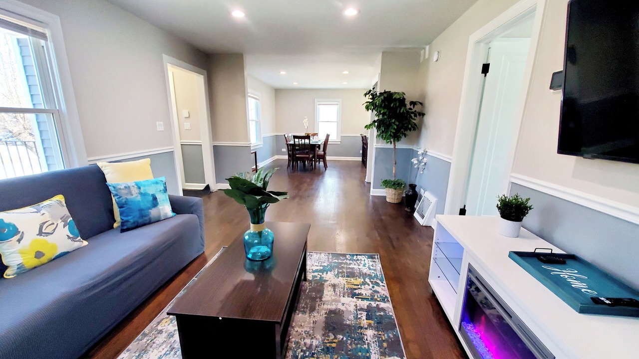 Photo of Livingroom in St. Charles