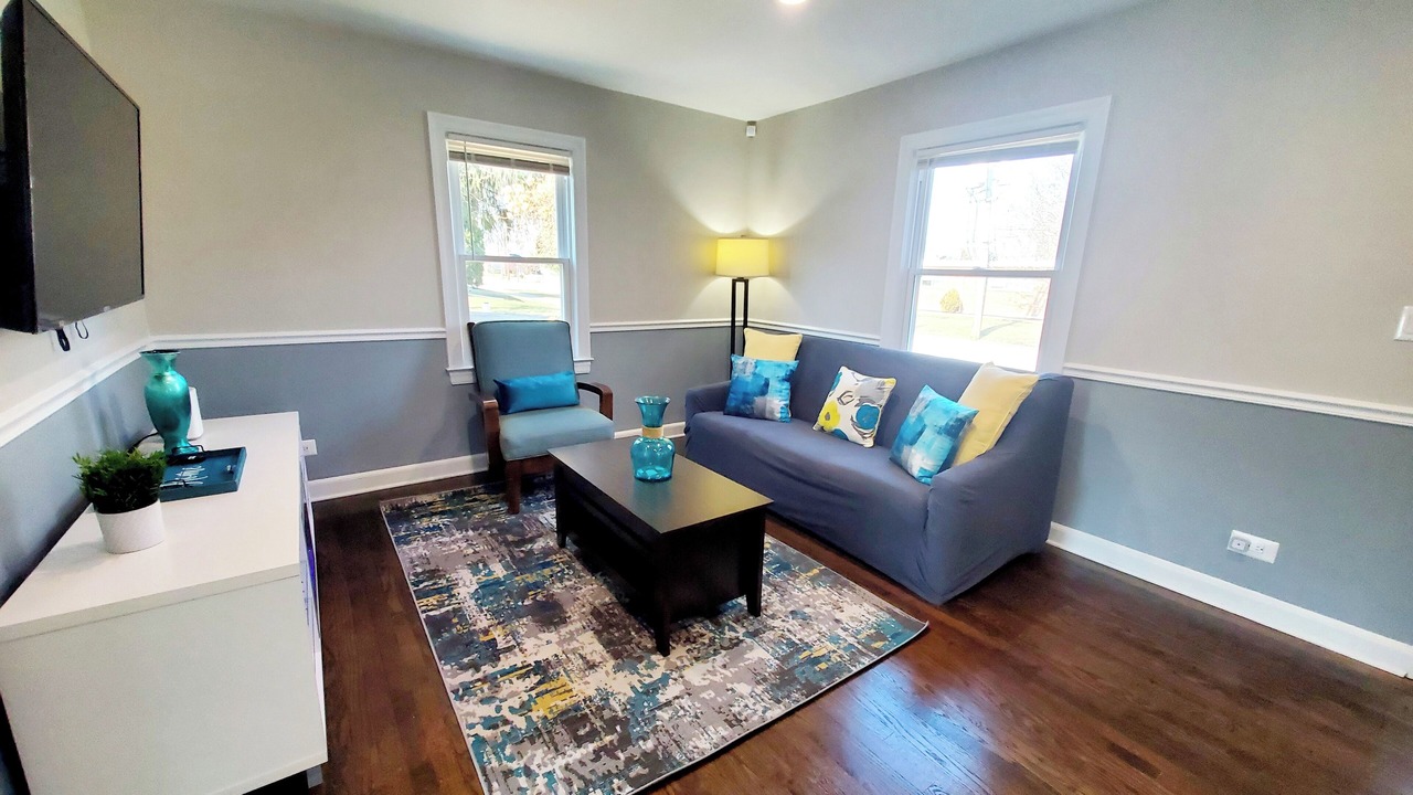 Photo of Livingroom in St. Charles
