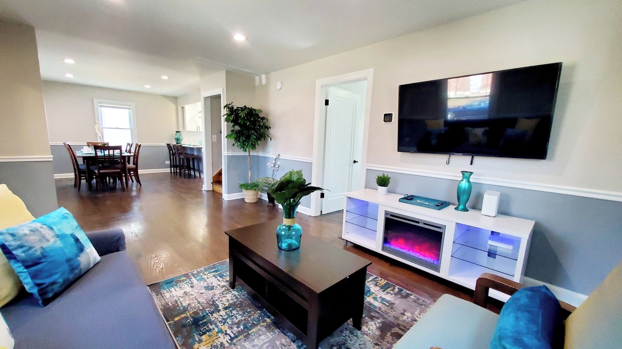 Photo of Livingroom in St. Charles