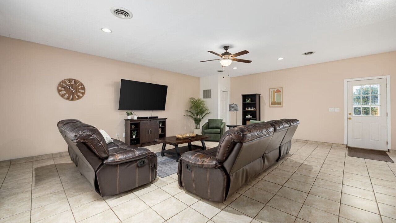 Photo of Livingroom in Marquette Heights