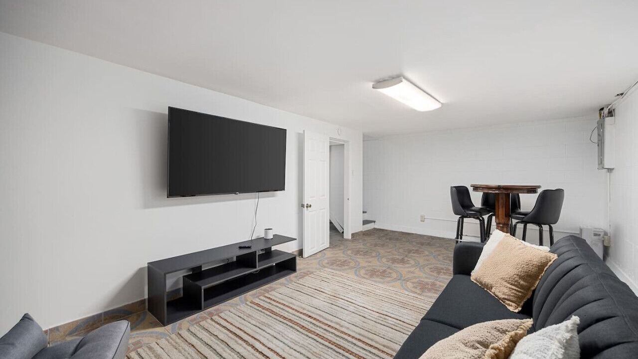 Photo of Livingroom in Marquette Heights