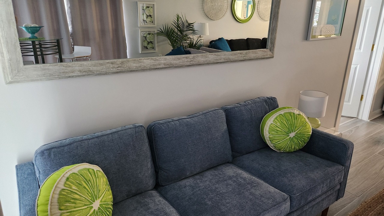 Photo of Livingroom in Norton Shores