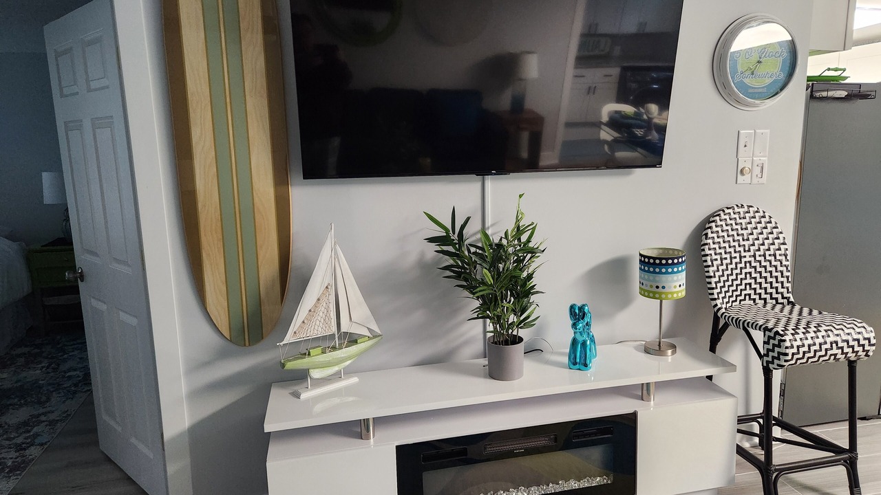 Photo of Livingroom in Norton Shores
