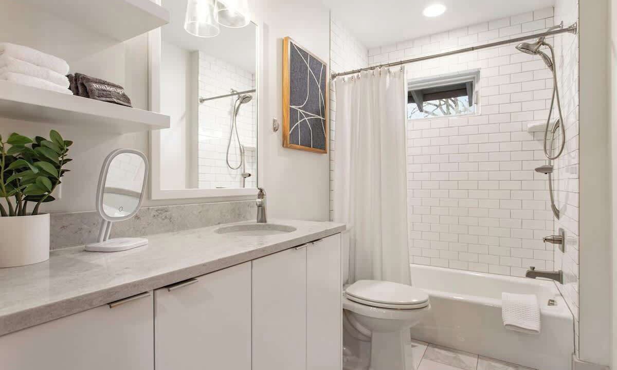 Photo of Bathroom in Douglas