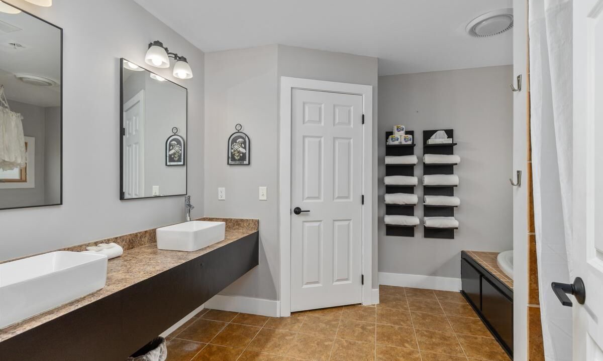 Photo of Bathroom in Douglas