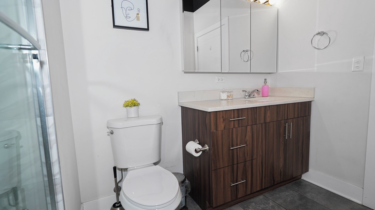 Photo of Bathroom in Near South Side