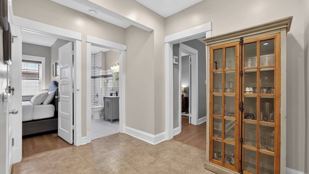 Photo of Bedroom in Rogers Park