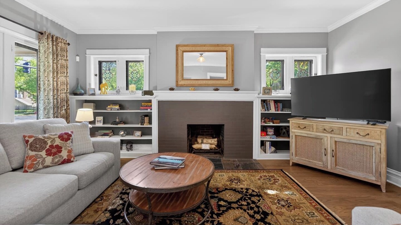 Photo of Livingroom in Rogers Park