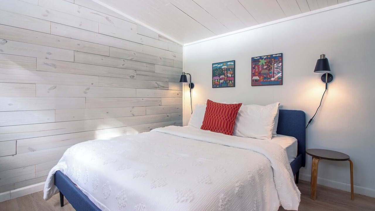 Photo of Bedroom in Douglas