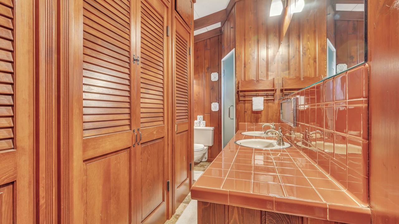 Photo of Bathroom in Wahpeton