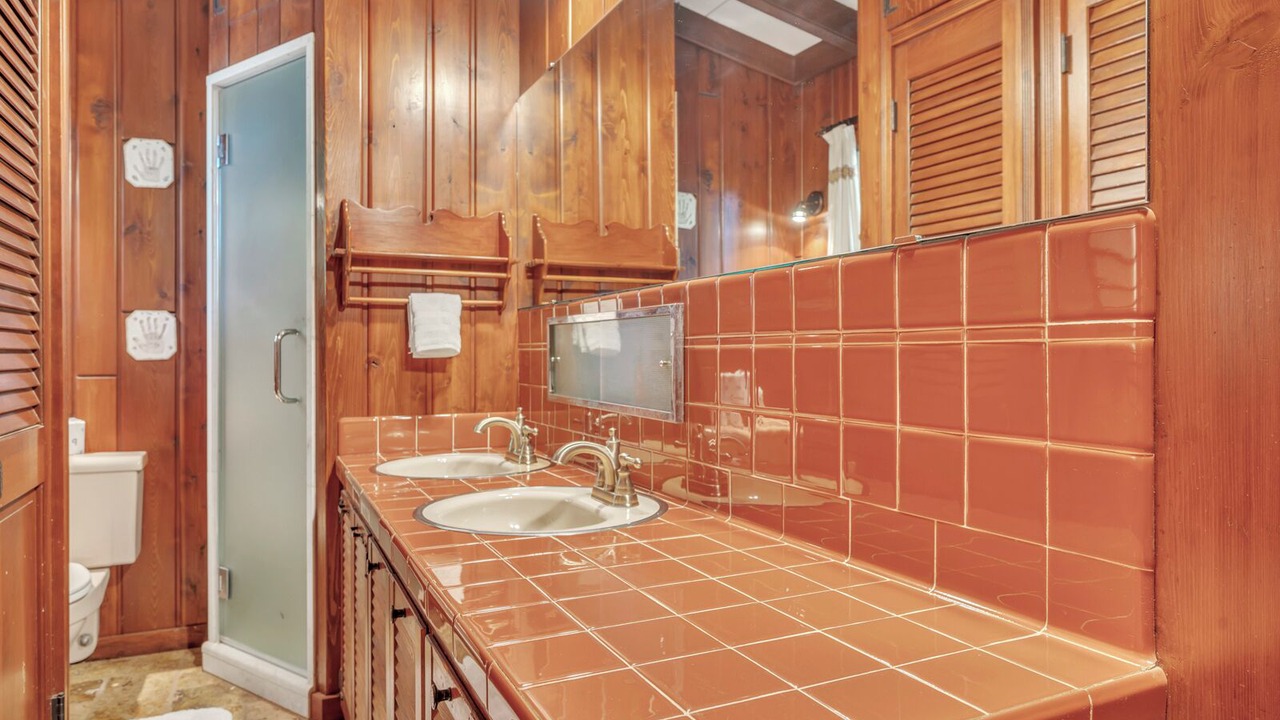 Photo of Bathroom in Wahpeton