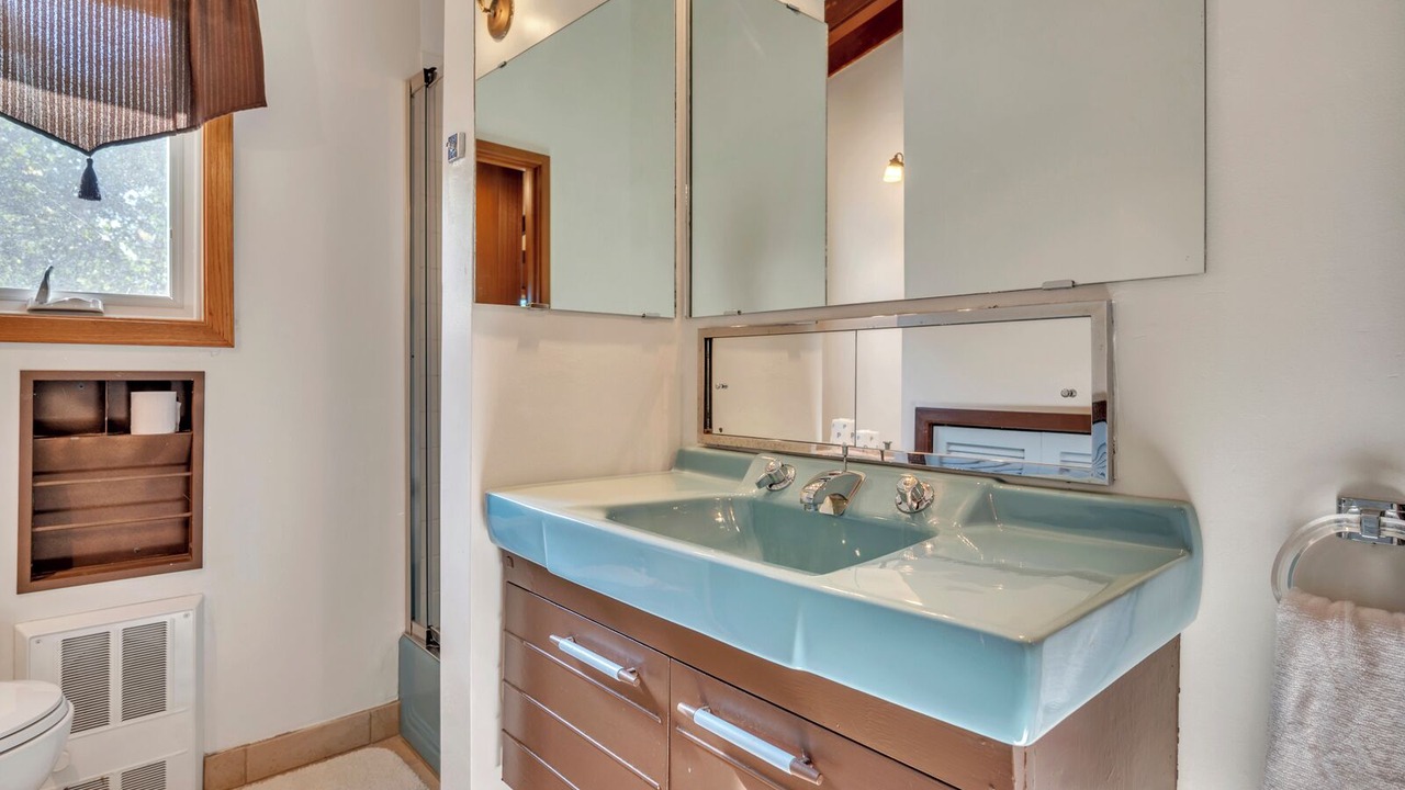 Photo of Bathroom in Wahpeton