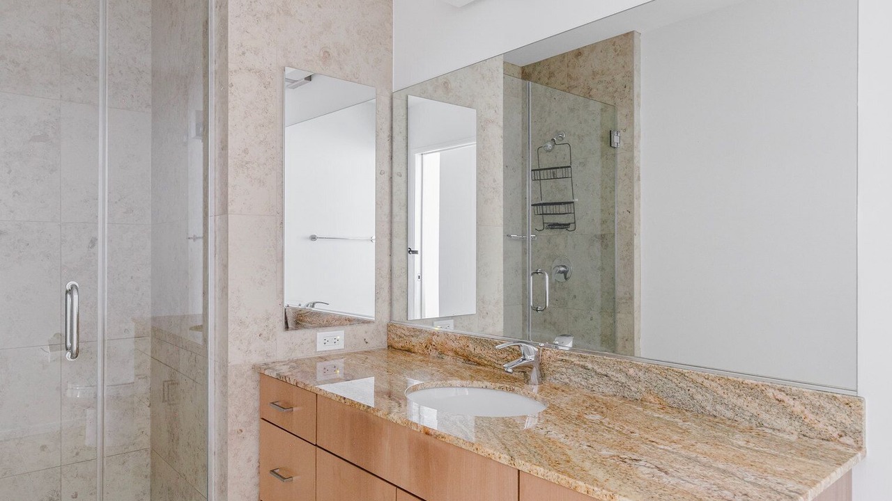 Photo of Bathroom in Streeterville