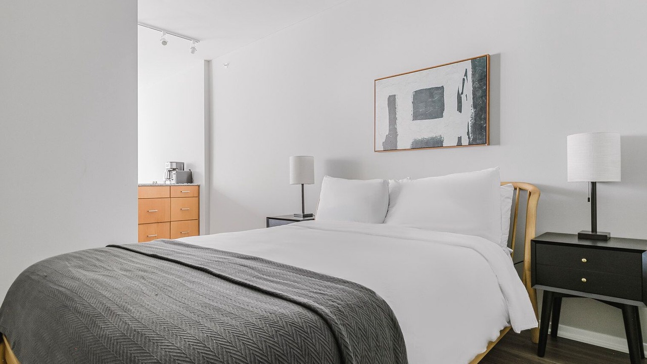 Photo of Bedroom in Streeterville