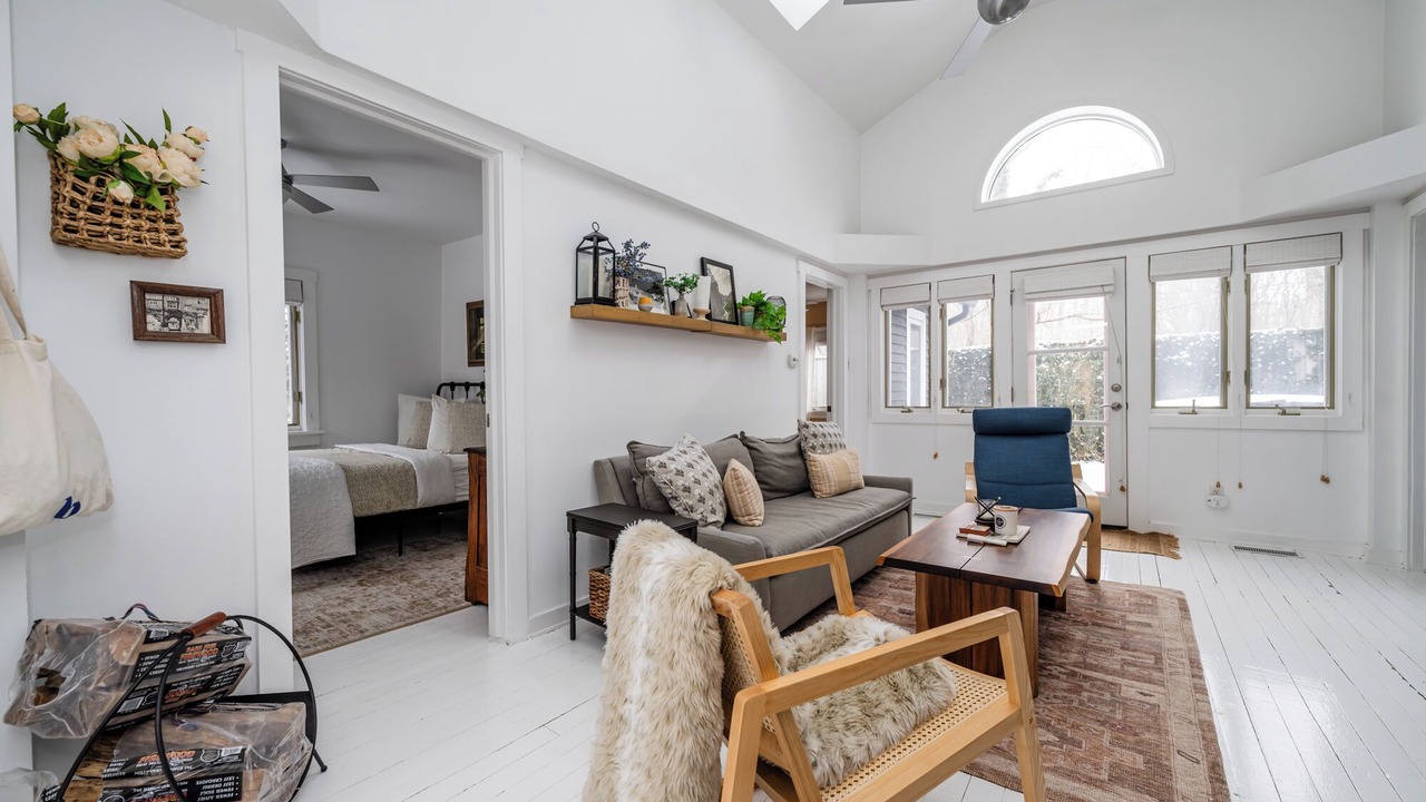 Photo of Bedroom in Lakeside
