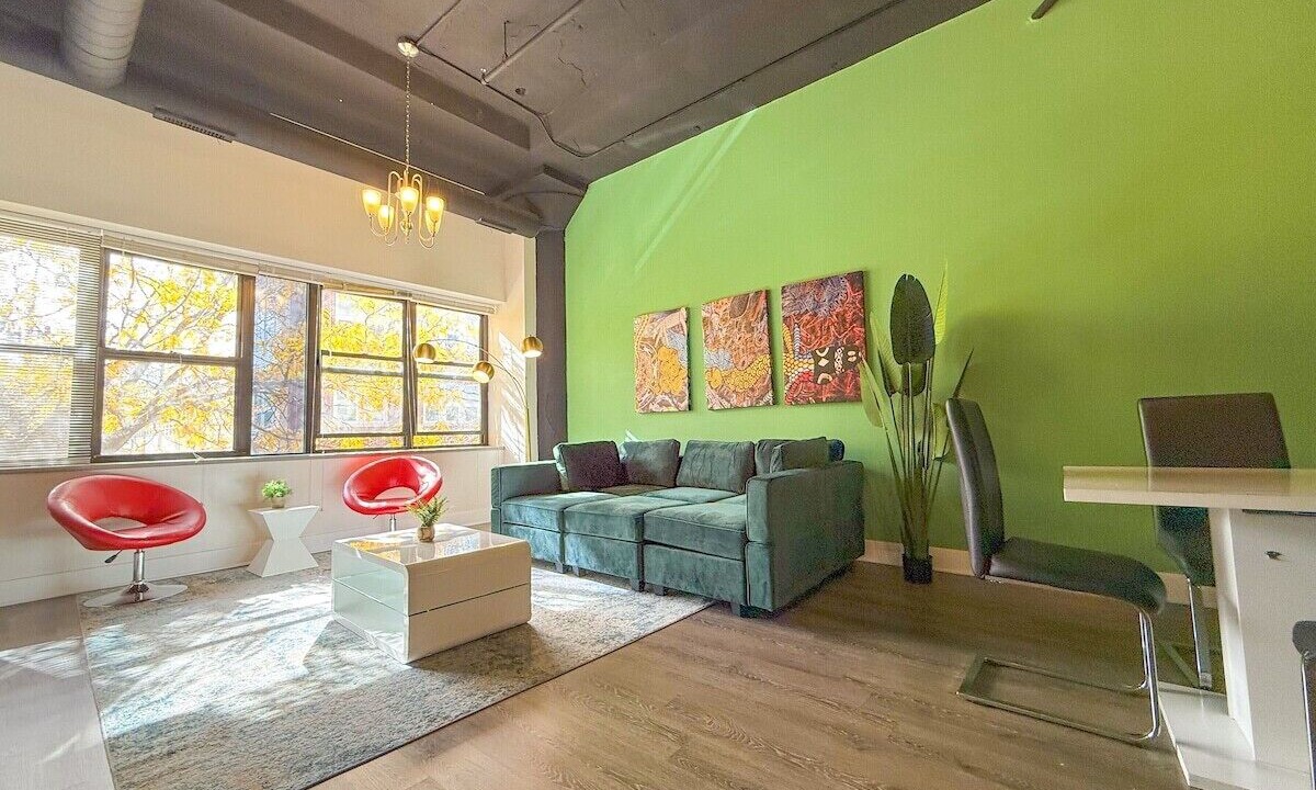 Photo of Livingroom in Prairie District