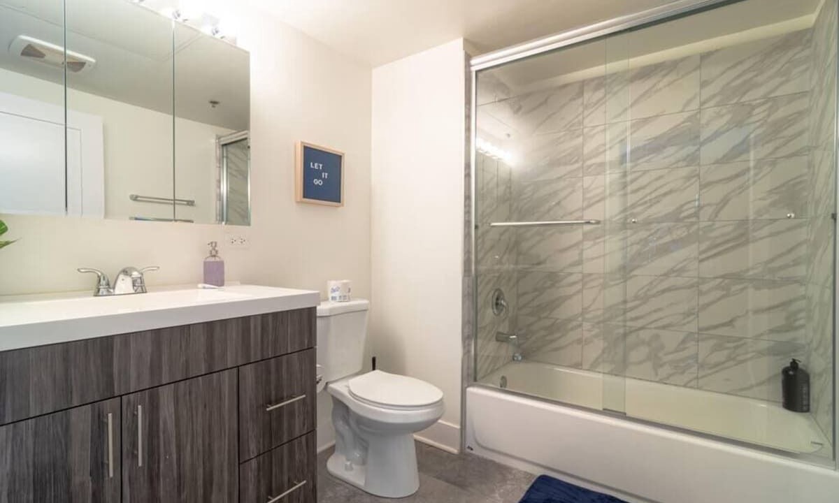 Photo of Bathroom in Near South Side