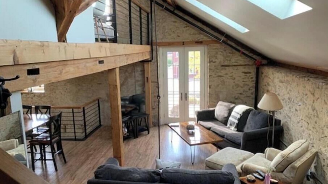 Photo of Livingroom in Solon