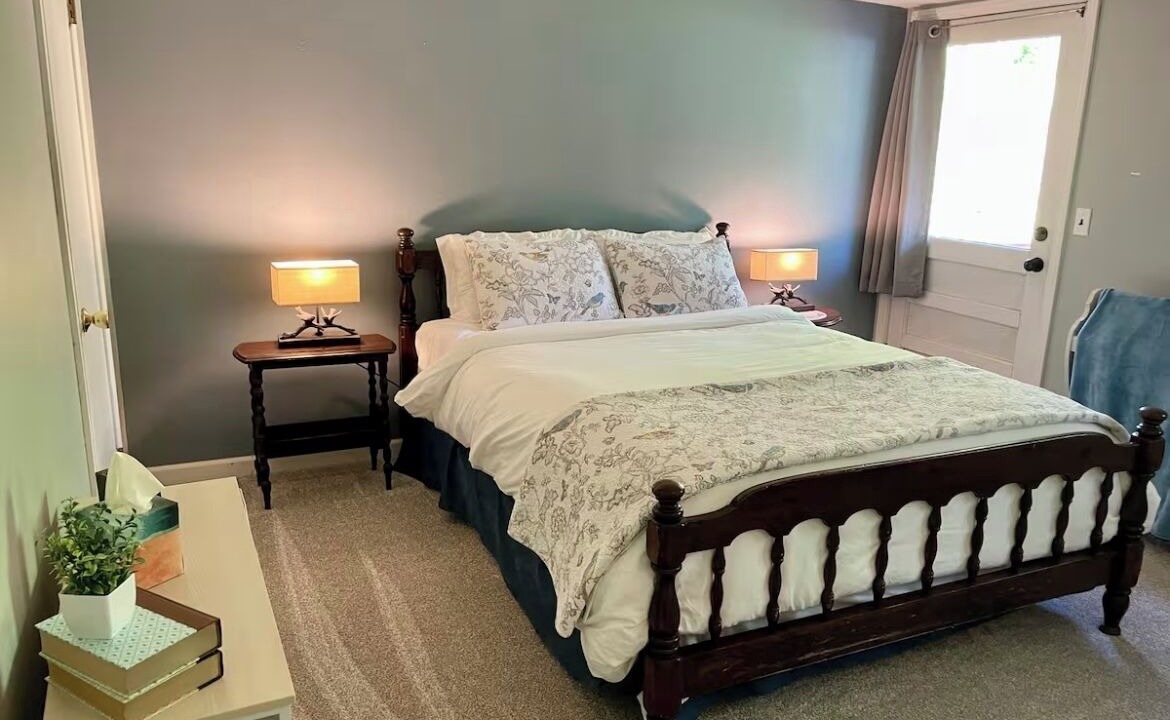Photo of Bedroom in Whitehall