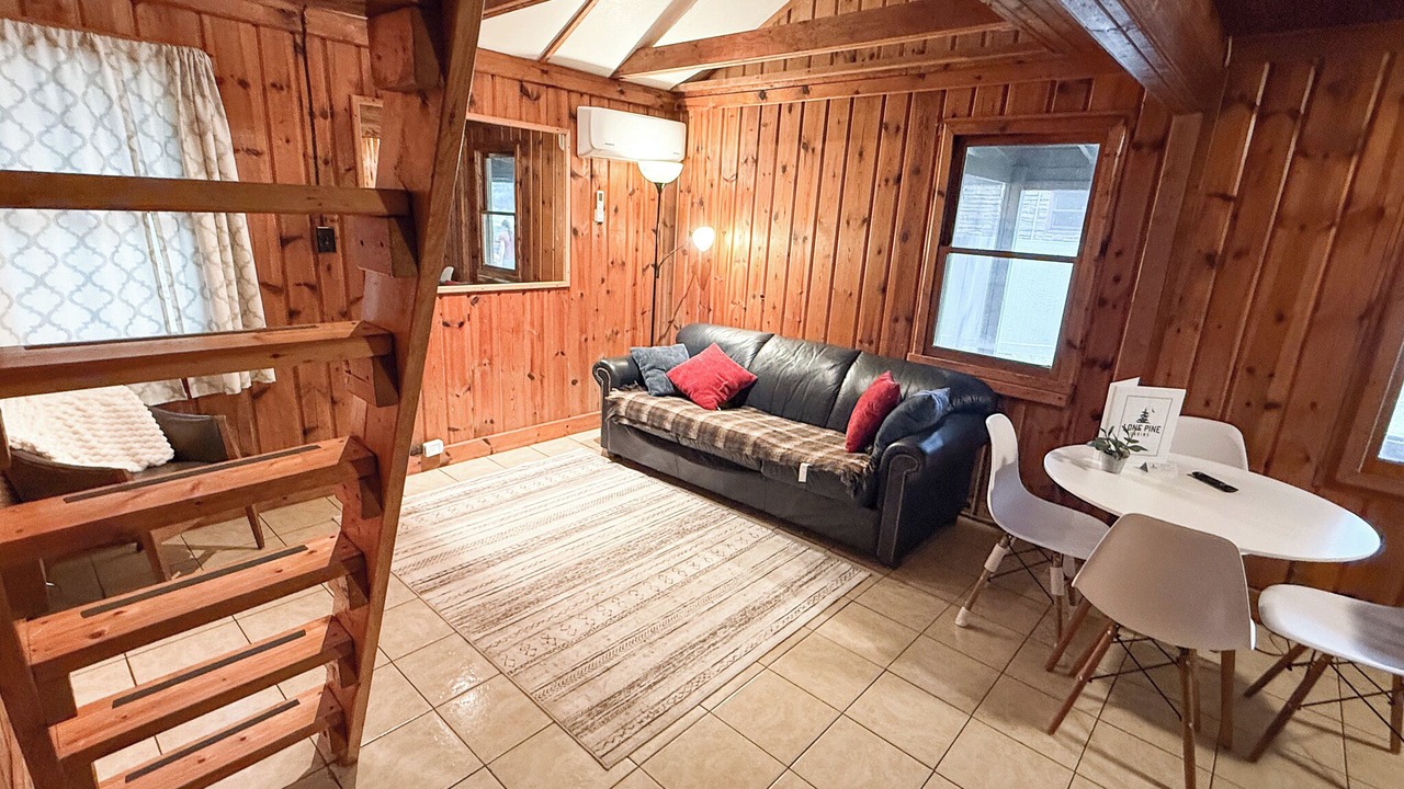 Photo of Livingroom in Mason County
