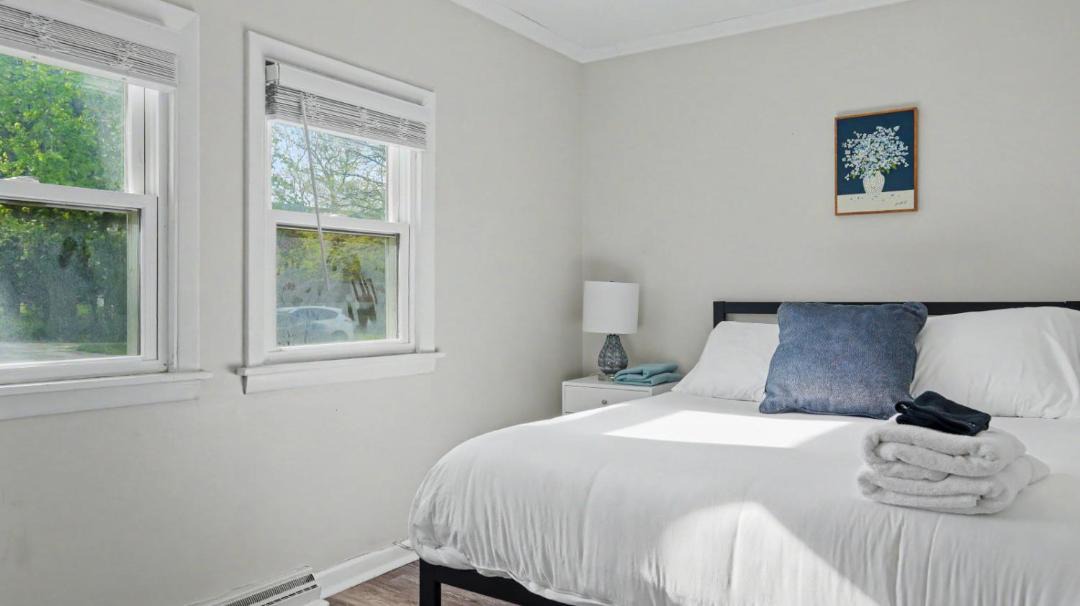 Photo of Bedroom in Libertyville