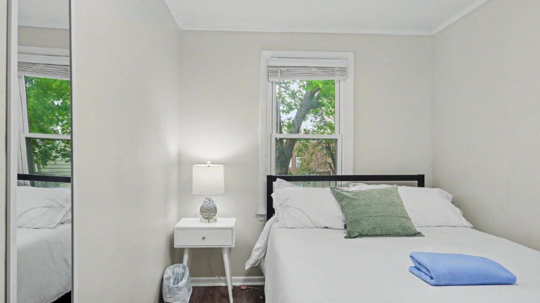 Photo of Bedroom in Libertyville