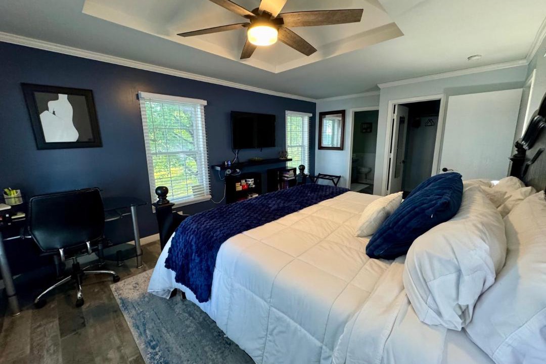 Photo of Bedroom in Lynn Center