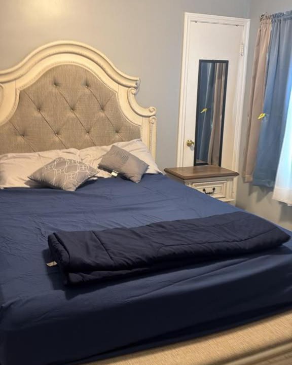 Photo of Bedroom in Burbank