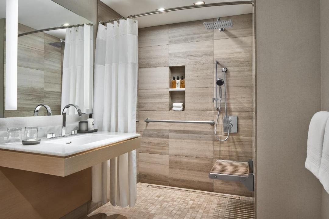 Photo of Bathroom in Streeterville