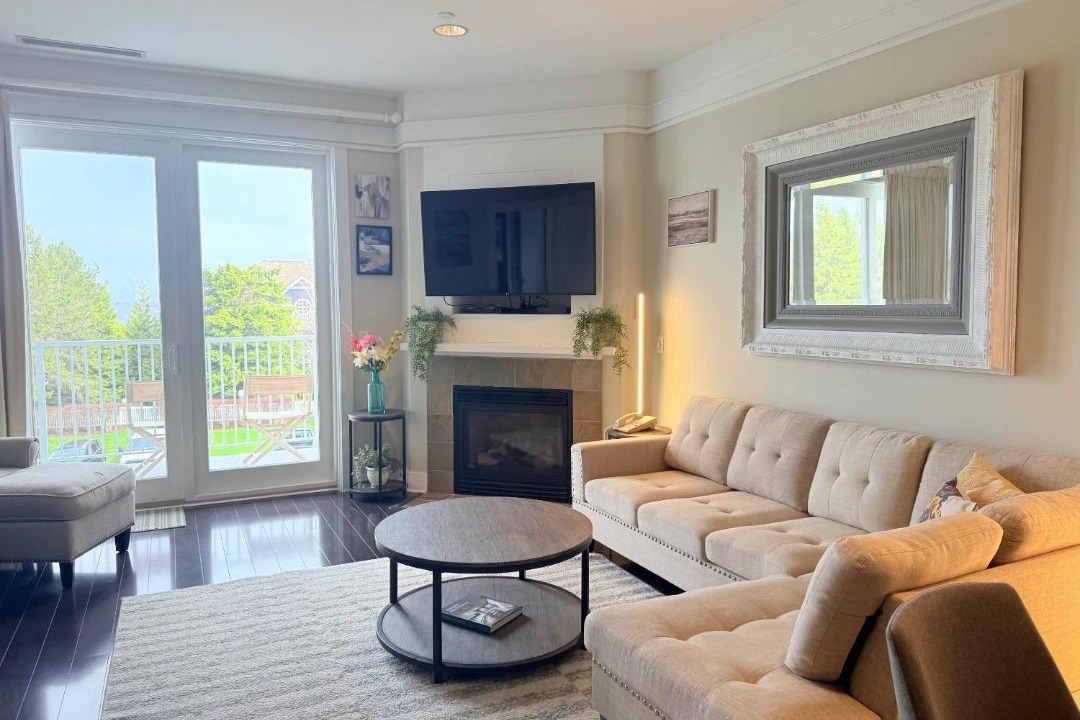 Photo of Livingroom in Bay Harbor